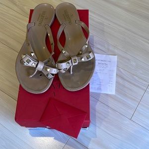Valentino nude sandals size 39